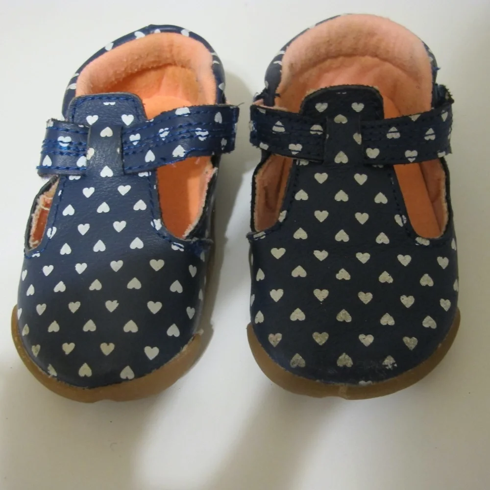Girls Carter's Baby Shoes Size Stand GUC